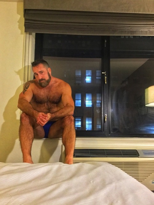 over40notdead: Alone in my hotel room in NYC. Idle hands…. Lads, dads and bros doing what they do be