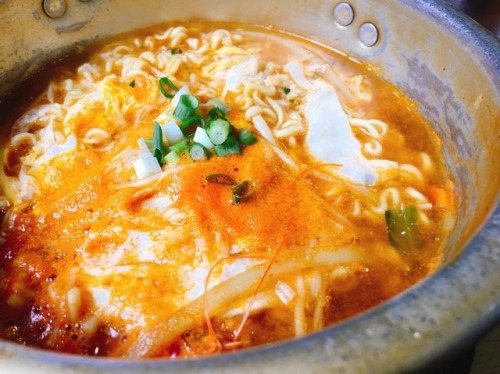 Foodie原來是這麼一回事 #taipei #foodporn #food #taiwan #koreanfood #noodles #instantnoodles #lunch #yummy #d