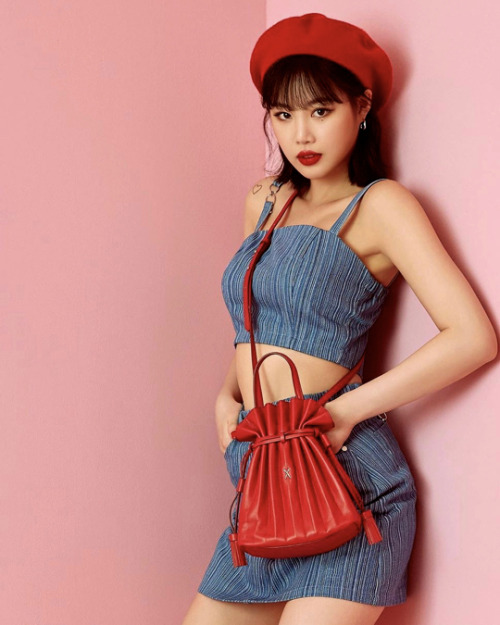 gidlez:hot girl soojin for dispatch style