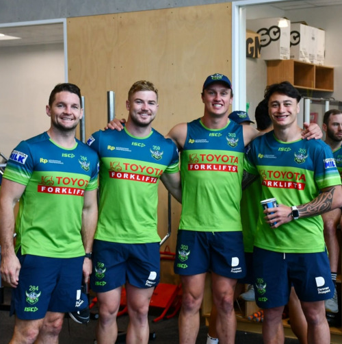 Porn roscoe66:  Canberra Raiders players Harley photos