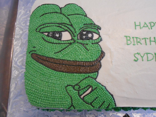 spicy-spicer:this is the birthday cake my grandma made, she painstakingly recreated pepe’s image dot