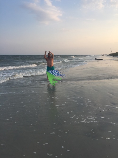 thatgunnerwayneguy:  Had the kite good for a bit then it took a nose dive and couldn’t recover lol 
