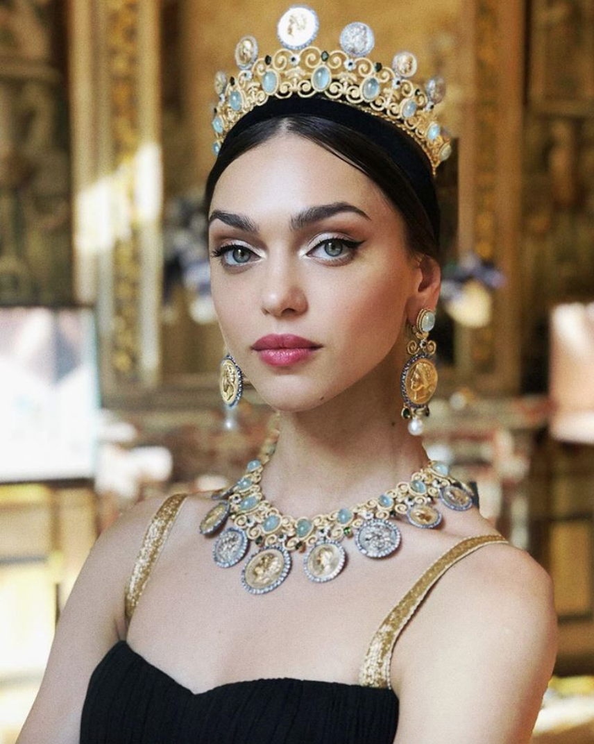 The Makeup Brush — Zhenya Katava for Dolce & Gabbana Alta Moda F/W...