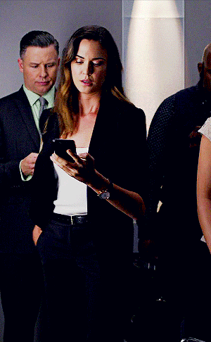 danvarias:  # a lesbian to watch out for 