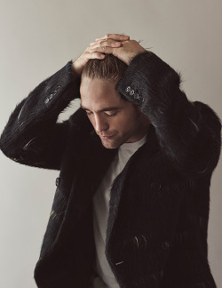 robsource: Robert Pattinson photographed