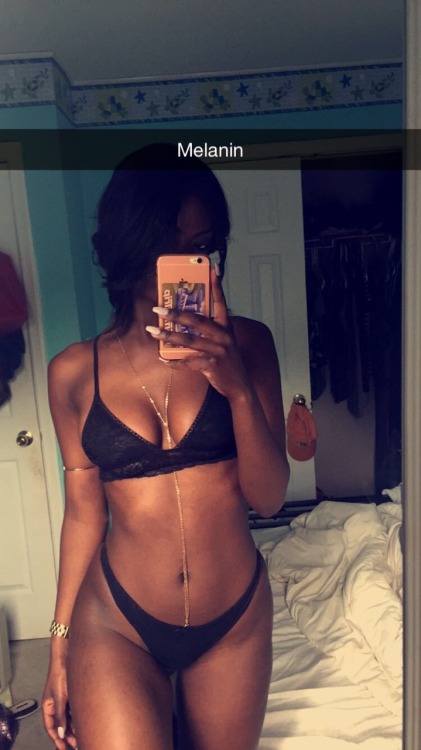 thefakerihanna:A little #Blackout skin 