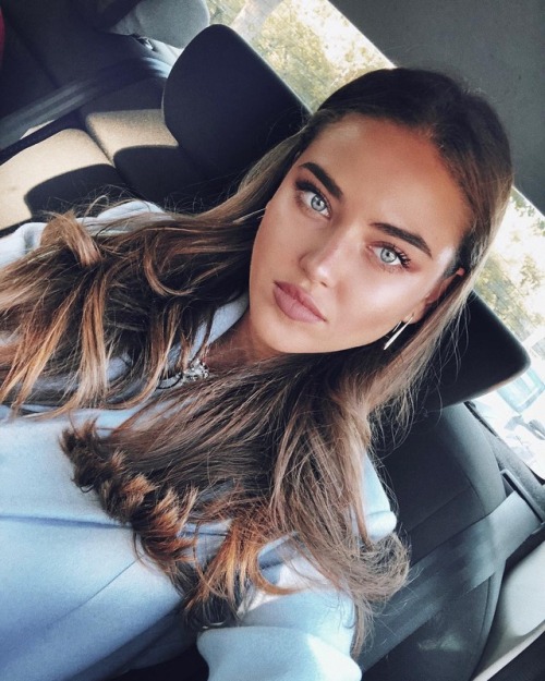 uniquedollface:  Kristina Krayt