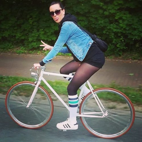 fixiegirls:Repost: @_kati_mee_ sunday is funday  . #goodmorning #sundaymood #sundayfunday #sunday #w