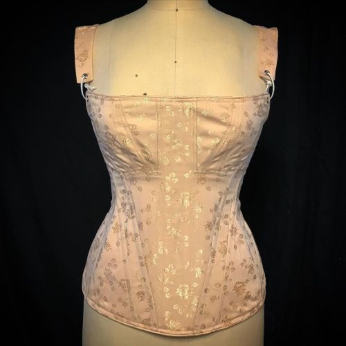 Our c. 1835 Ada looks superb in Dusty Rose brocade! #periodcorsetscatalog #1830sfashion #1830s #hist