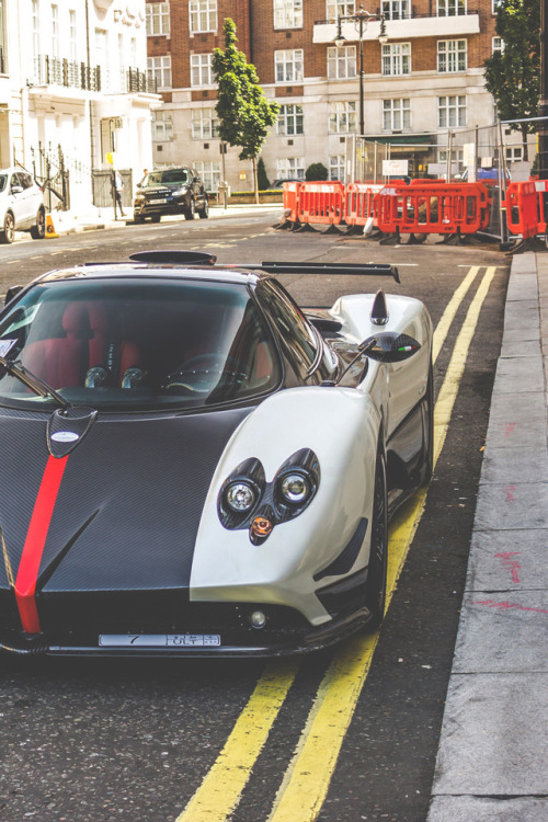 White Zonda.