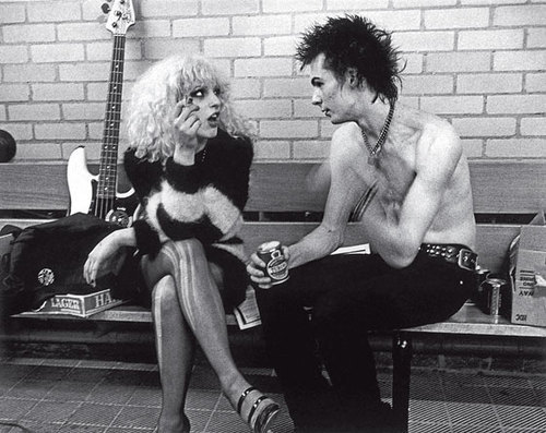 insanefromreality:  Love kills, lets be like Sid and Nancy.  Nancy was so pretty.