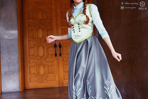 thecocosplay:  Finally finished editing some frames!! The embroidery on this dress deserves much attention. (I had it embroidered) See more in my deviantart! 