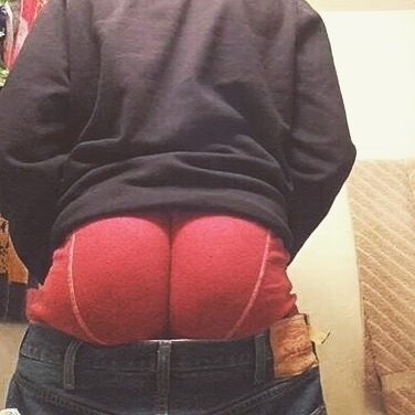 seeker310:  asskingz:  Mo red…  Reblog and FOLLOW @asskingz​ for the BEST ASS