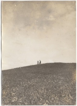 punlovsin: distant  couple 