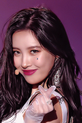 sthsilike:merry xmas ⛄️ sunmi - siren (181225)