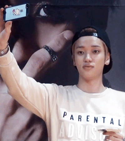 danielnielfan:150405 &lt; He was singing “Happy Birthday” &gt;