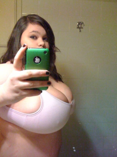 bbwslam:   Click here to bang a local BBW!   Nice sports bra.
