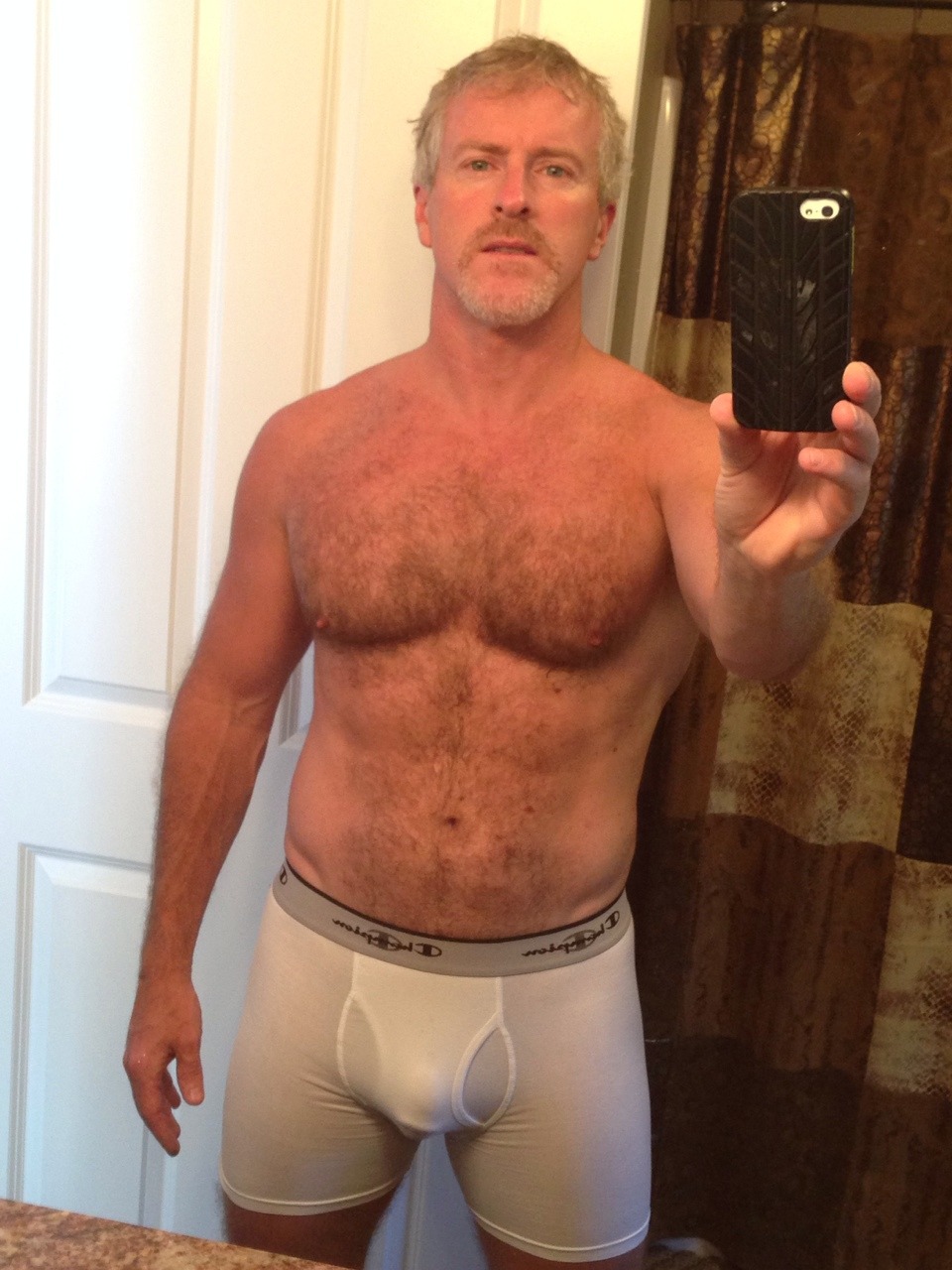penisbetweenus:  Woof!