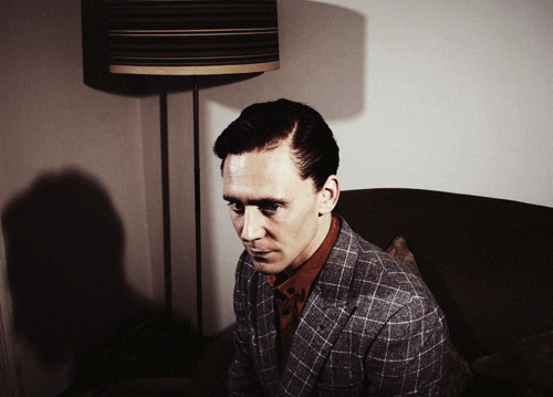 hiddleston-daily:  Tom Hiddleston by Desmond Muckian 