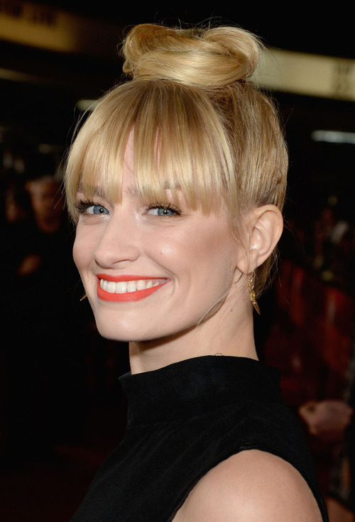 Try out a top knot like Beth Behr&rsquo;s!