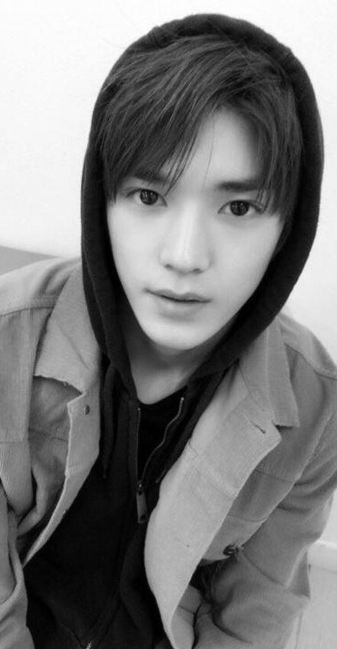 taenebre:   Throwback to pre-debut Lee Taeyong and his darker hair~  