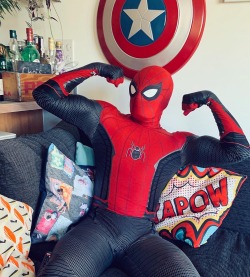 chrisjonesgeek:When you’re not over Comic Con and feeling cute 🤷🏼‍♀️