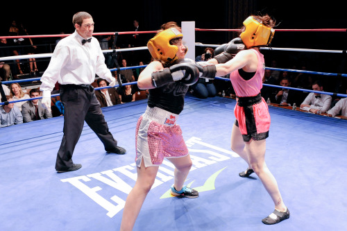 thatgorgeousarchangel:Here’s some more boxing pictures pictures for my nonnies! This is my second fi
