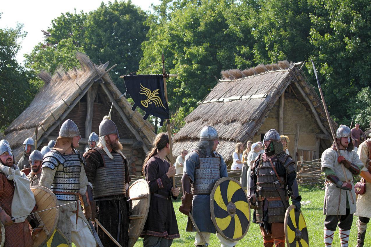 earthschild:west-slavs:Festival Veligrad in the archaeological skansen [open-air