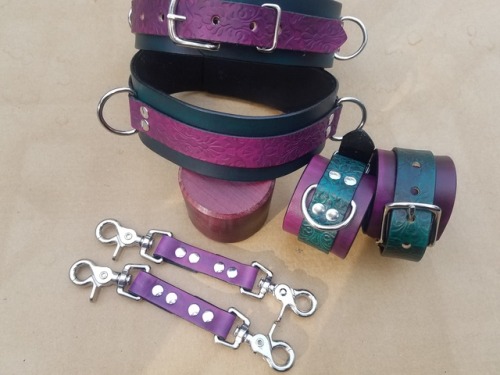 purrr-maid: dominionleathershop:   There is an order finally finished that i got before the Hurricane that has caused me some hiccups.  The new owner will i hope like them :)    Wrist cuffs, thigh cuffs and two tethers.   