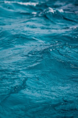 beckarmrz:  The Ocean: Photography by Mahin