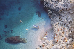 travelingcolors:  Capri | Italy (by AntyDiluvian)