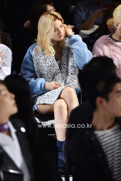 lookatafterschool:151016 Nana at 2016 S/S Hera Seoul Fashion Week ′Fleamadonna′ Show