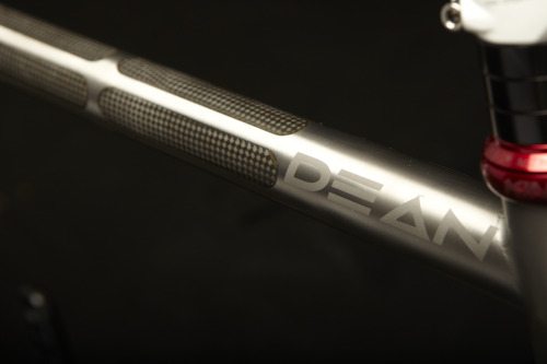 bikeshowcase:  Dean Custom Titanium/Composite Road Bike