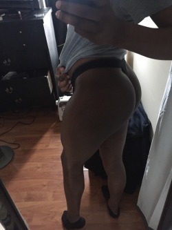 proximitymind86:  In my room