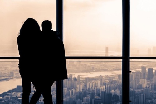 Taking in the view from the Shanghai Tower #shanghaiist #shanghaitower #lovers #views