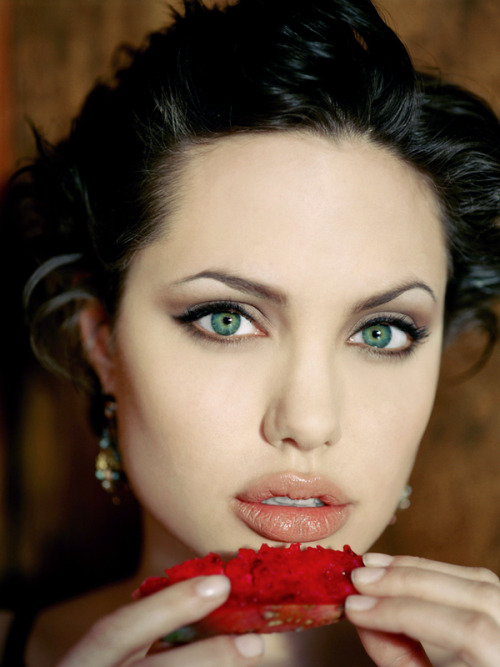 Porn Pics kweezusays:  Angelina for People Magazine