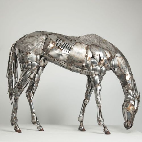 laurelcrownedkitten: awkwardfortuneteller: awesome-picz: Artist Turns Scrap Metal Into Animals. The 