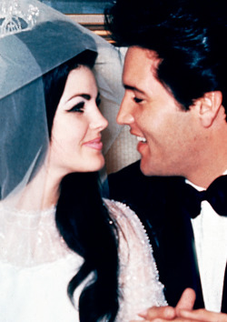  Elvis and Priscilla Presley’s wedding