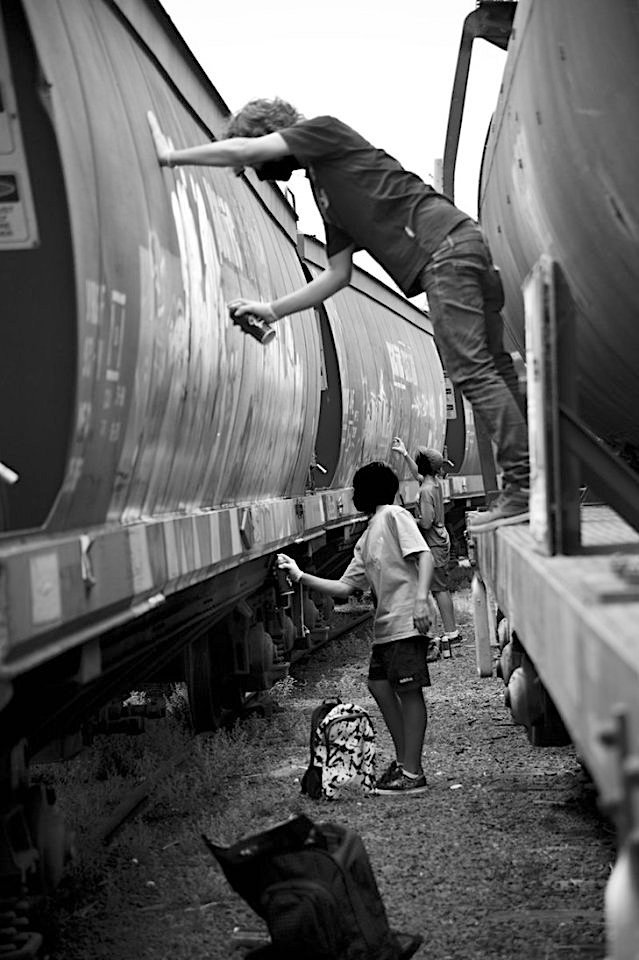 Interesting Images & Words - Rail Tanker Graffiti Art in...