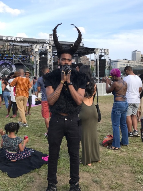 thecringeandwincefactory: dream-fighter: mouse-named-minerva: Afropunk Festival 2017 Demon punk af M