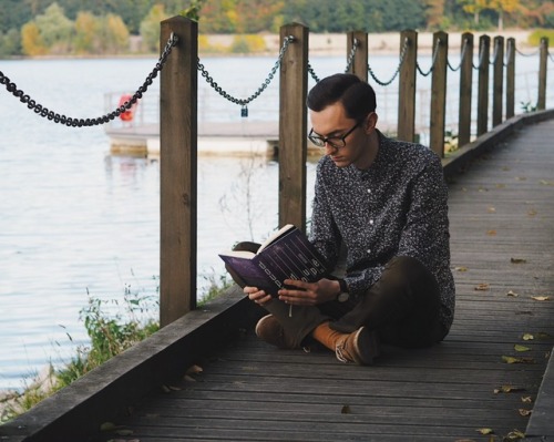 I can feel infinitely alive curled up on the sofa reading a book. – Benedict CumberbatchReading a Cz