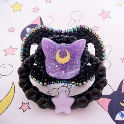 littleprincettepacis:  This paci is sold!