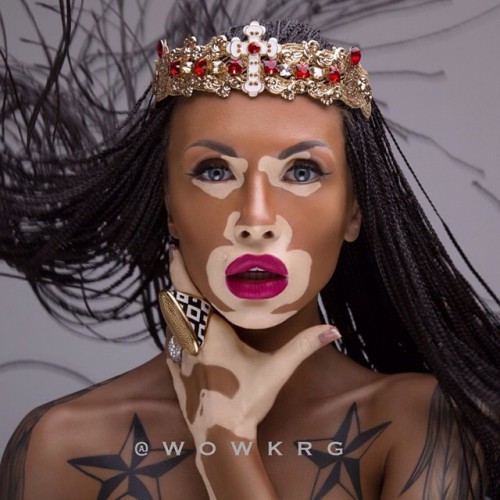 notshani:  hellyeahchantellewinnie:    I really wish people would stop doing this shit like This is not “art” you're literally doing black face   WHAT THE FUCK 
