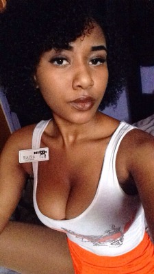 vibewithaecha:  Come to hooters & ask