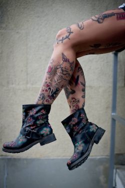 tattoobodies:  tattoo blog