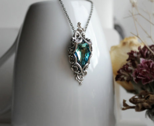 littlewickedthingsx:Lady of The Ocean Aged Silver Jewelry by juleemclark on Etsy.Cuff [x] 