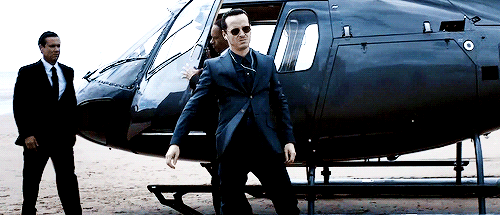 mrthompson221b:I want to make my ringtone “I want to break free”. So, every time someone calls, I ca