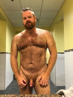 hotdadsbigcocks:  @buckscape on Instagram, apparently. Hottie.