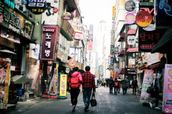 lovesouthkorea:  Jongno, Seoul by therealrealjd 