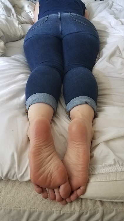 My pretty wifes soft kissable soles and beautiful juicy booty.please comment